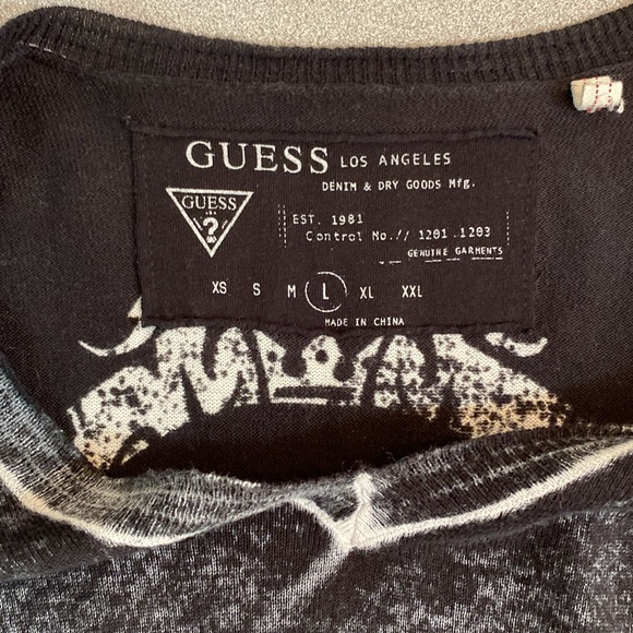 Guess - men’s vintage Ltd edition sweater. Size L - Picture 3 of 12